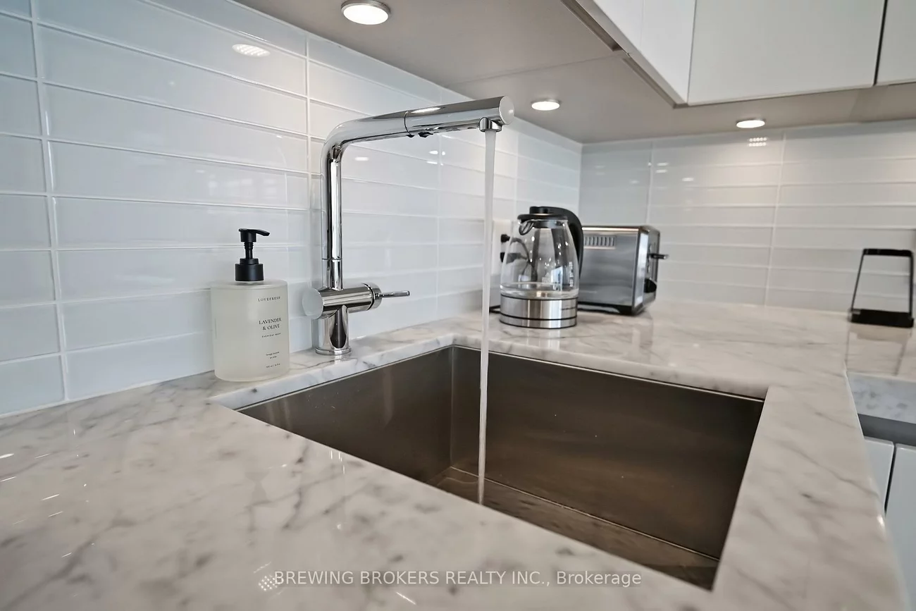 629, King St W, Waterfront Communities C1, Toronto