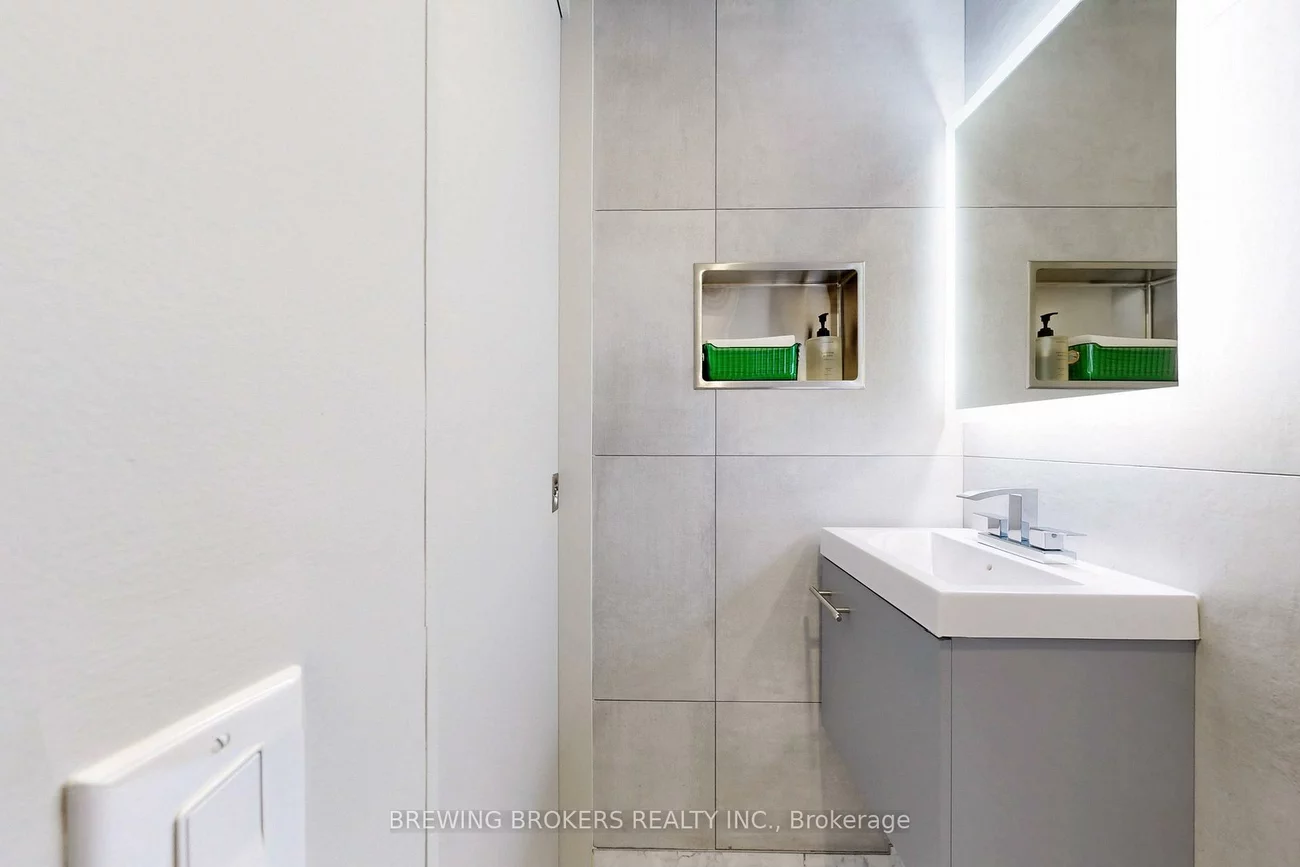 629, King St W, Waterfront Communities C1, Toronto