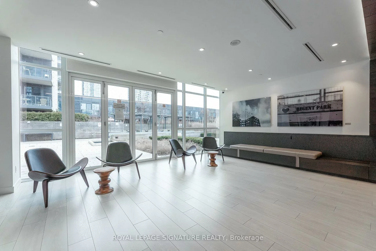 170, Sumach, Regent Park, Toronto
