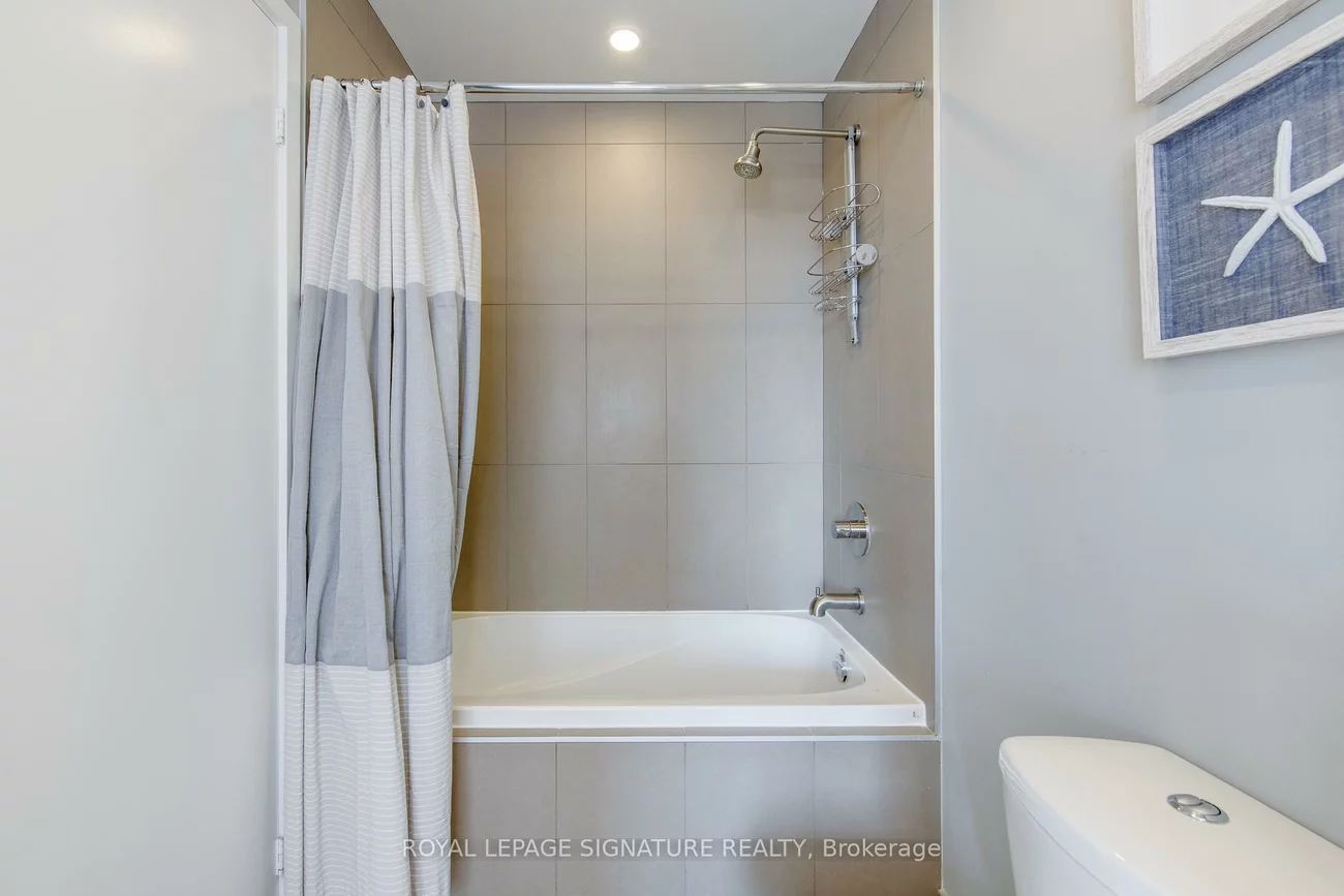 170, Sumach, Regent Park, Toronto