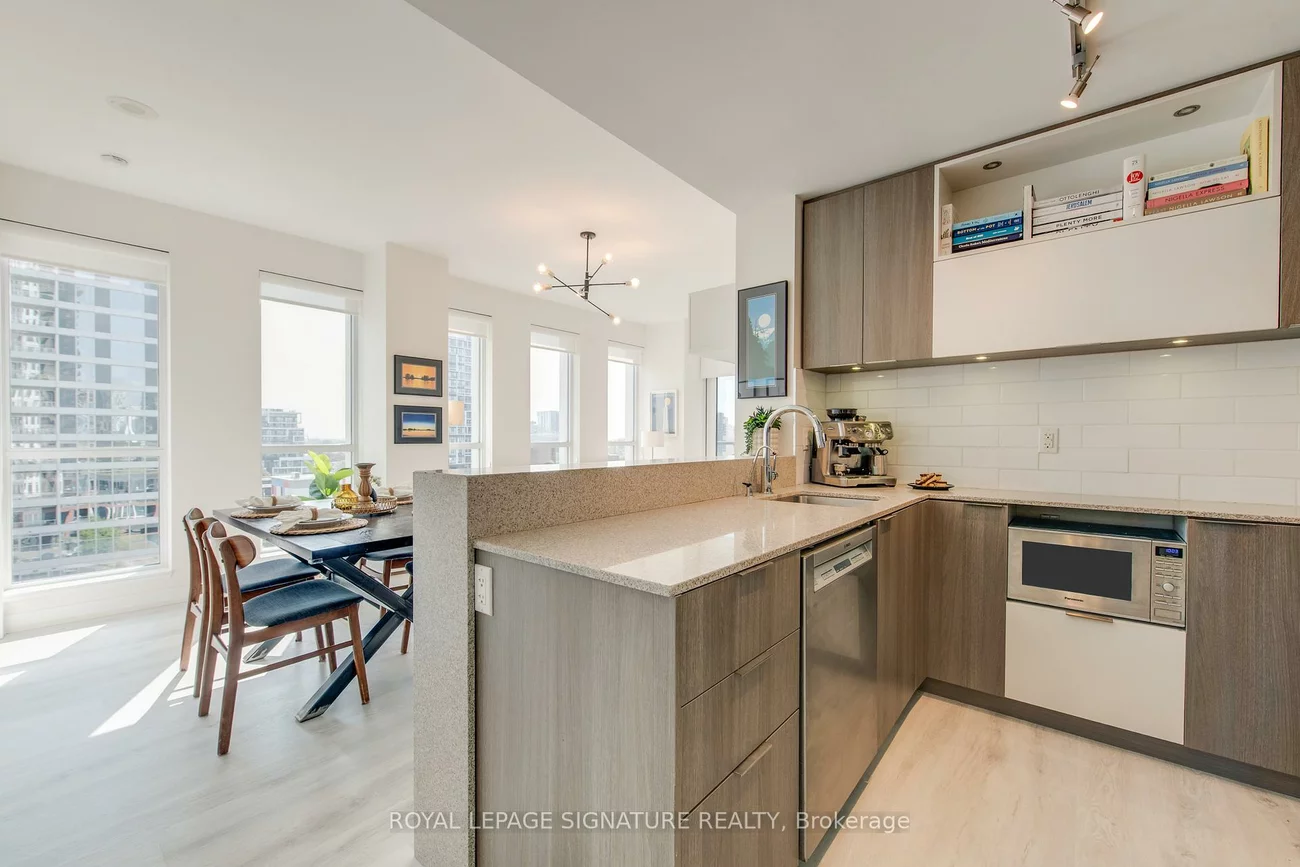170, Sumach, Regent Park, Toronto