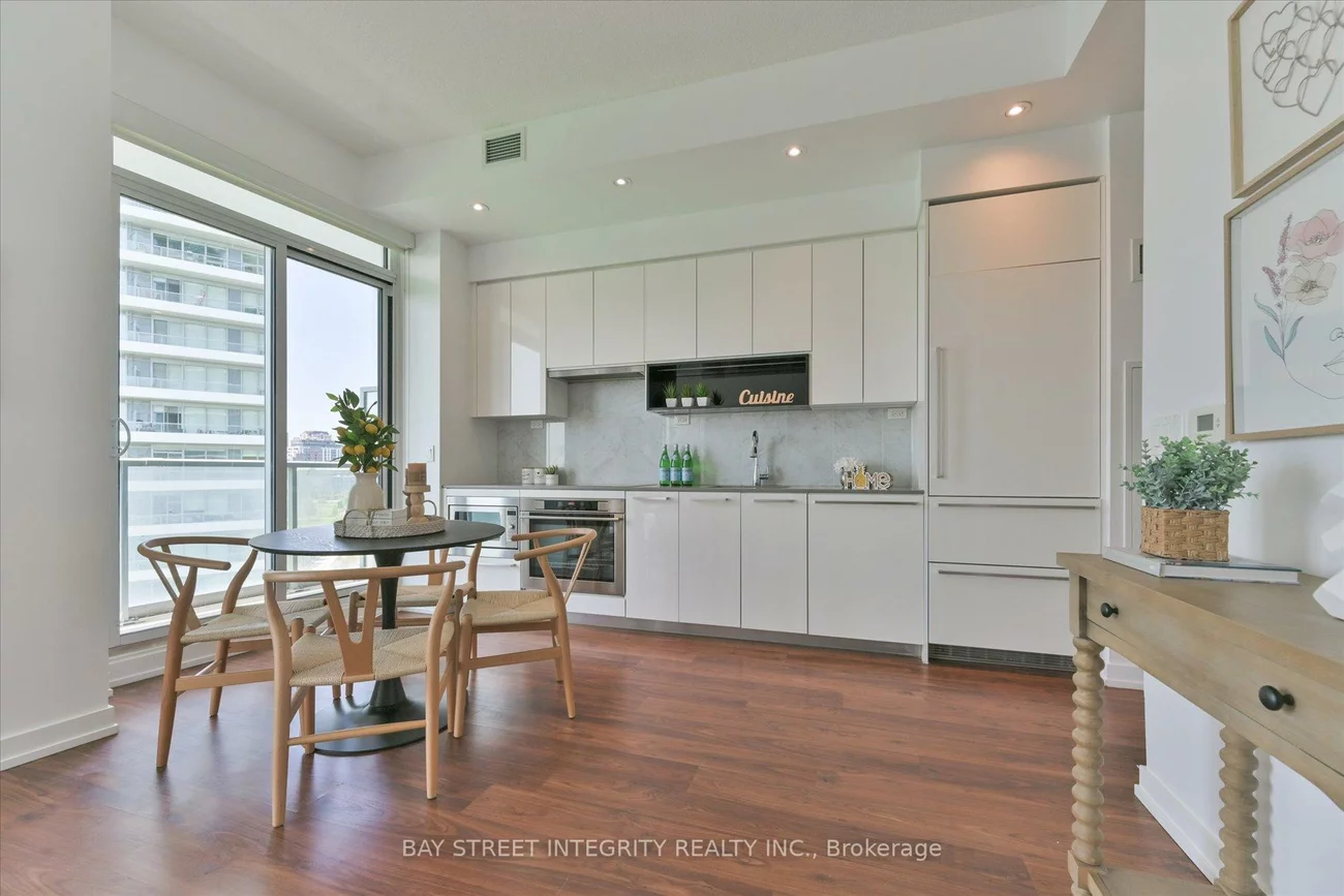 117, Mcmahon, Bayview Village, Toronto