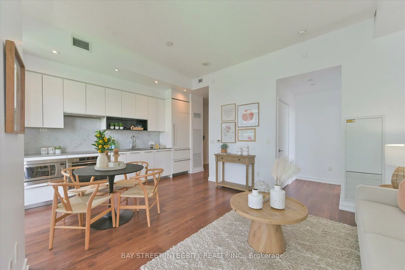 117, Mcmahon, Bayview Village, Toronto