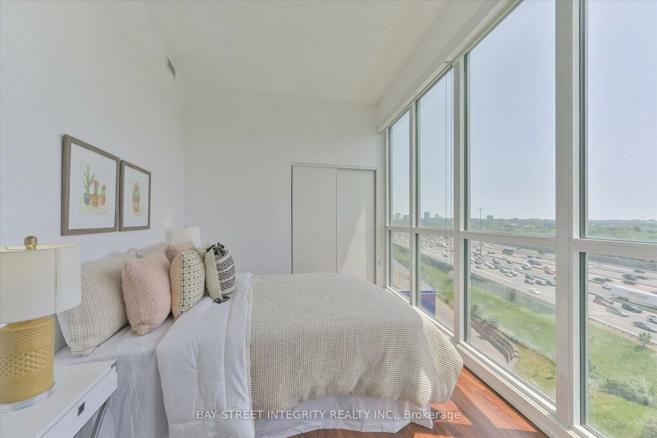 117, Mcmahon, Bayview Village, Toronto