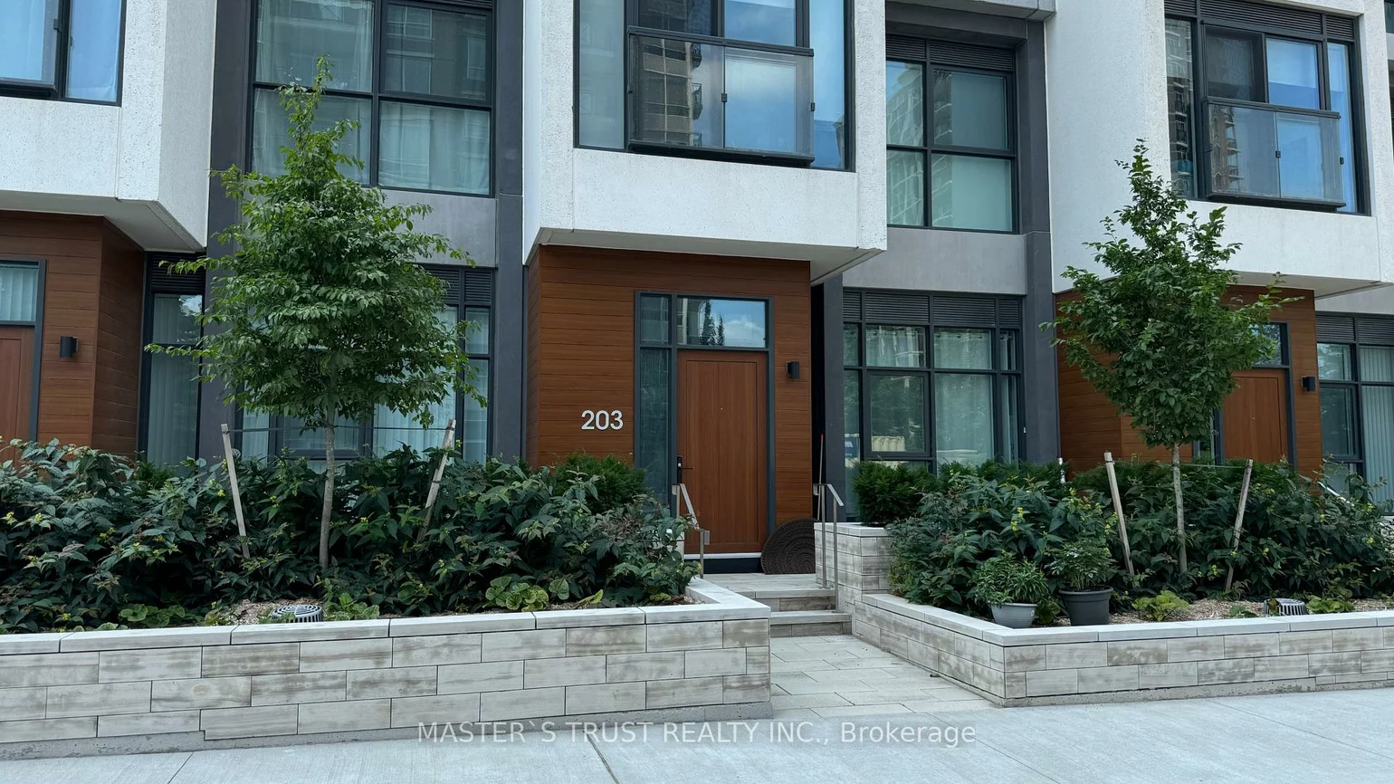30, IN ON THE PARK, Banbury-Don Mills, Toronto