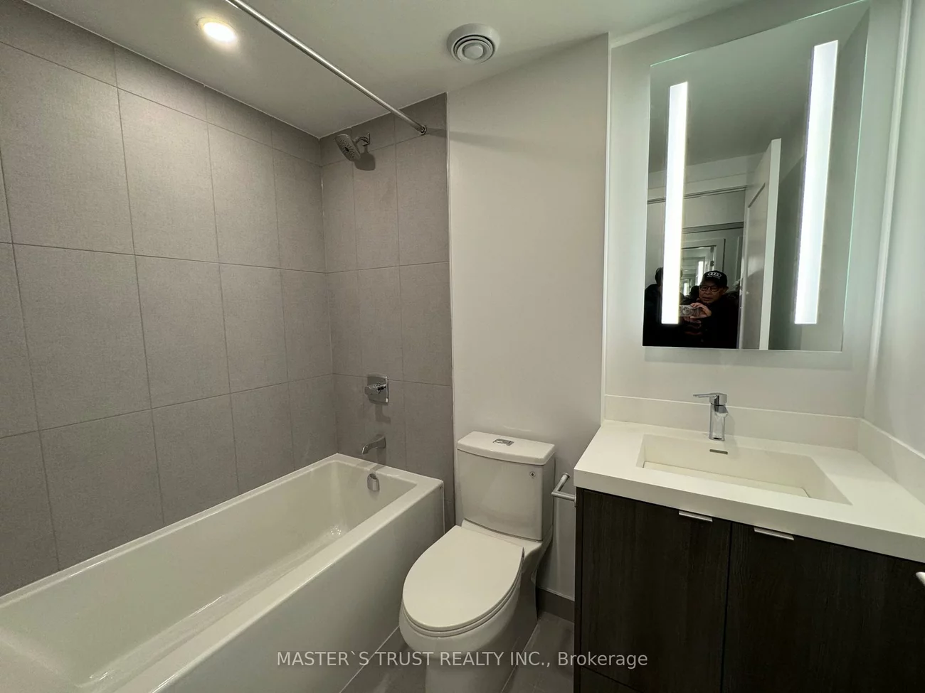 30, IN ON THE PARK, Banbury-Don Mills, Toronto