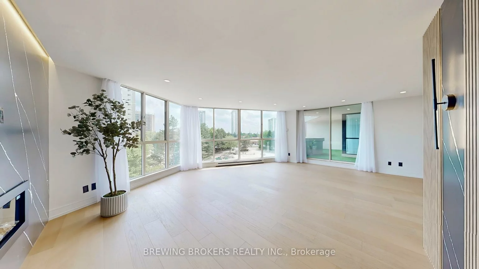 85, Skymark, Hillcrest Village, Toronto