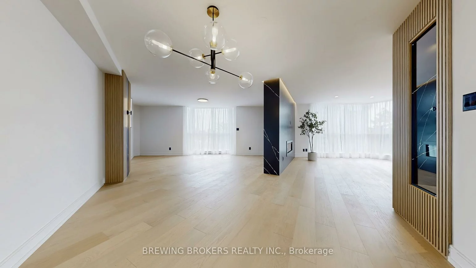 85, Skymark, Hillcrest Village, Toronto