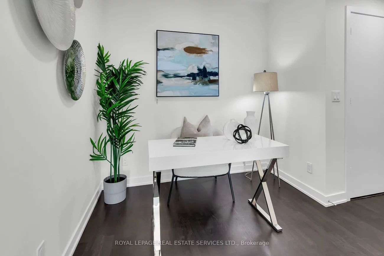 501, St Clair, Casa Loma, Toronto