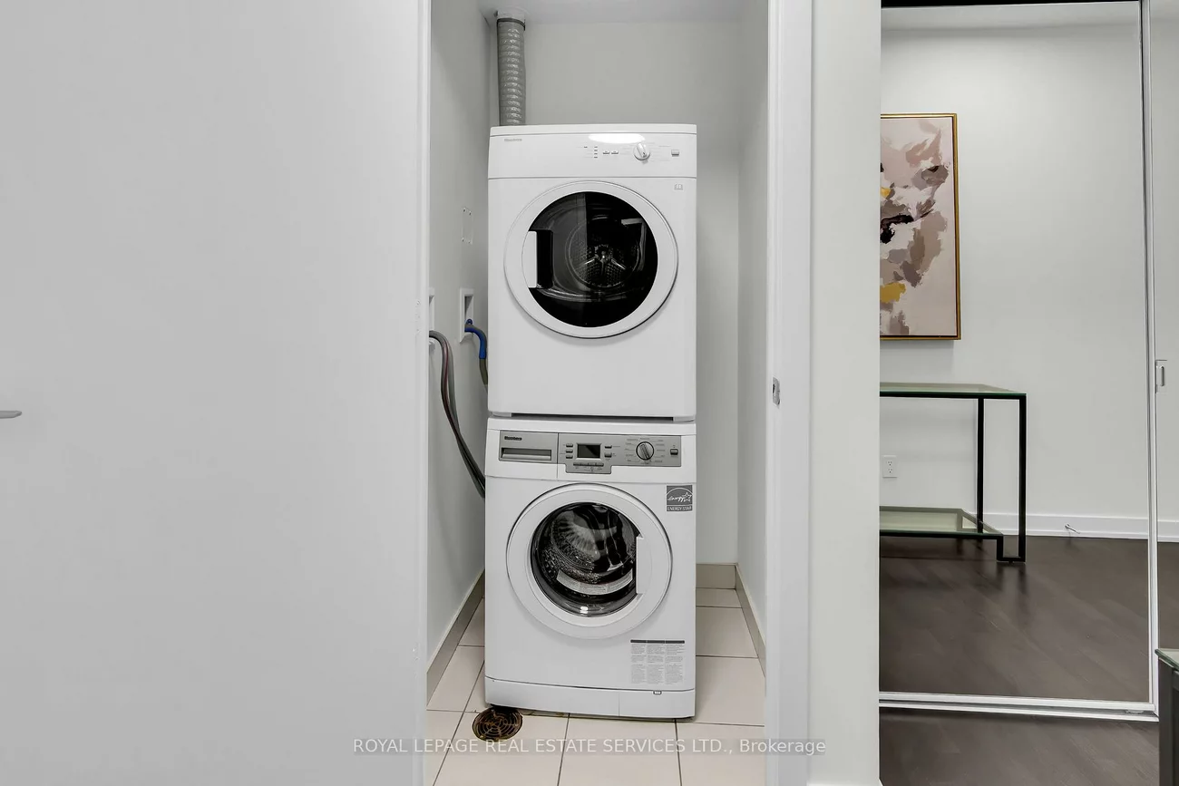 501, St Clair, Casa Loma, Toronto