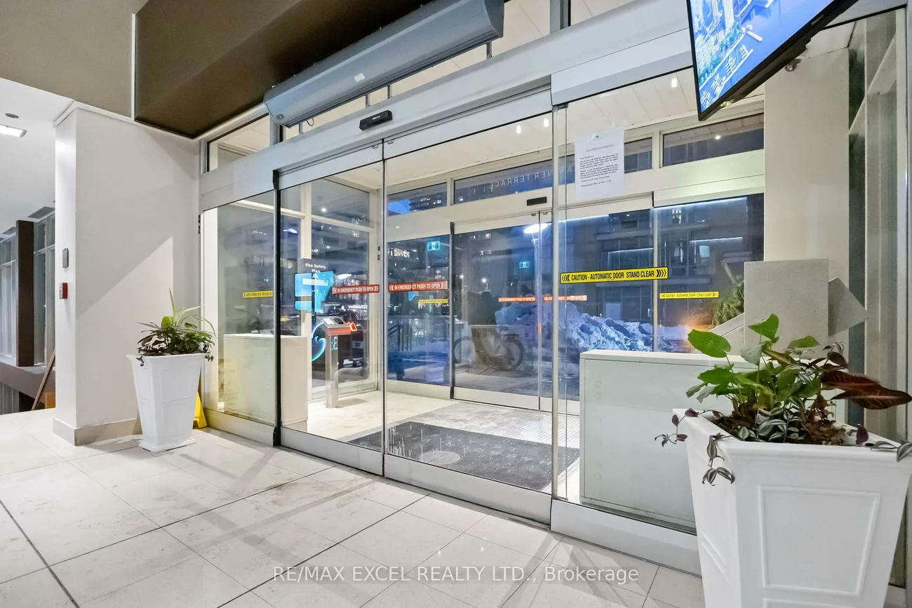 35, Mariner, Waterfront Communities C1, Toronto