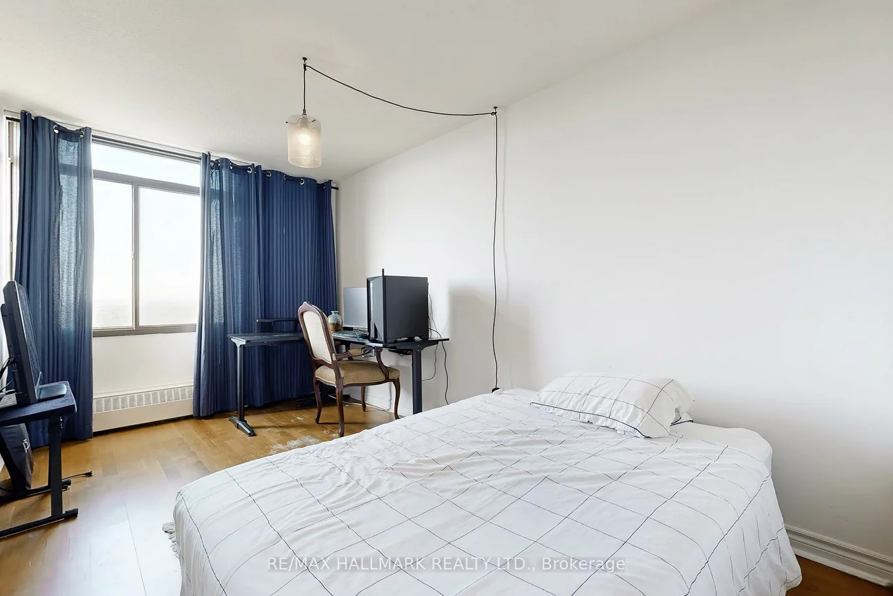 3300, Don Mills Rd, Don Valley Village, Toronto