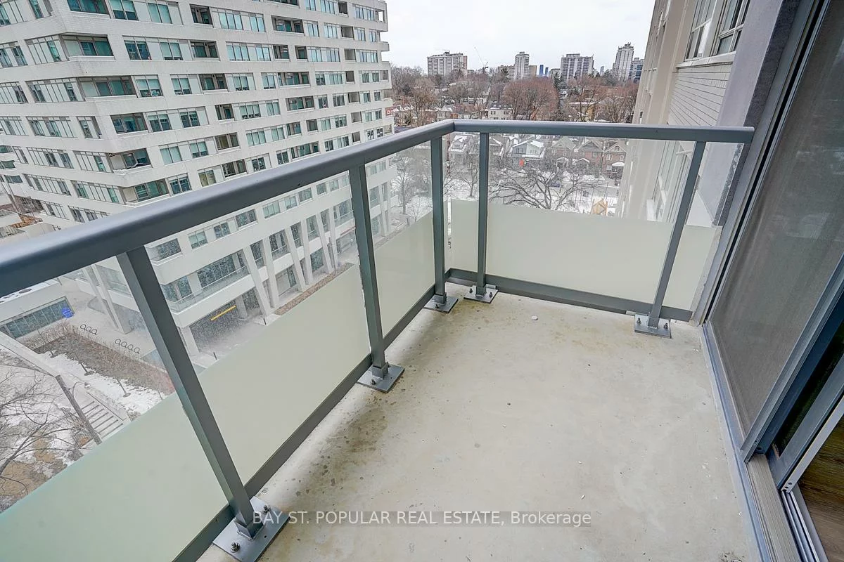 50, Dunfield, Mount Pleasant West, Toronto