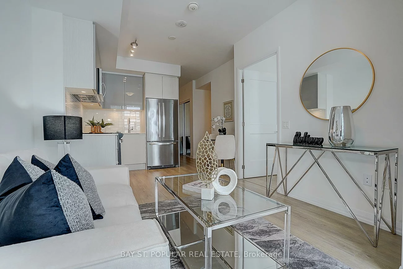50, Dunfield, Mount Pleasant West, Toronto