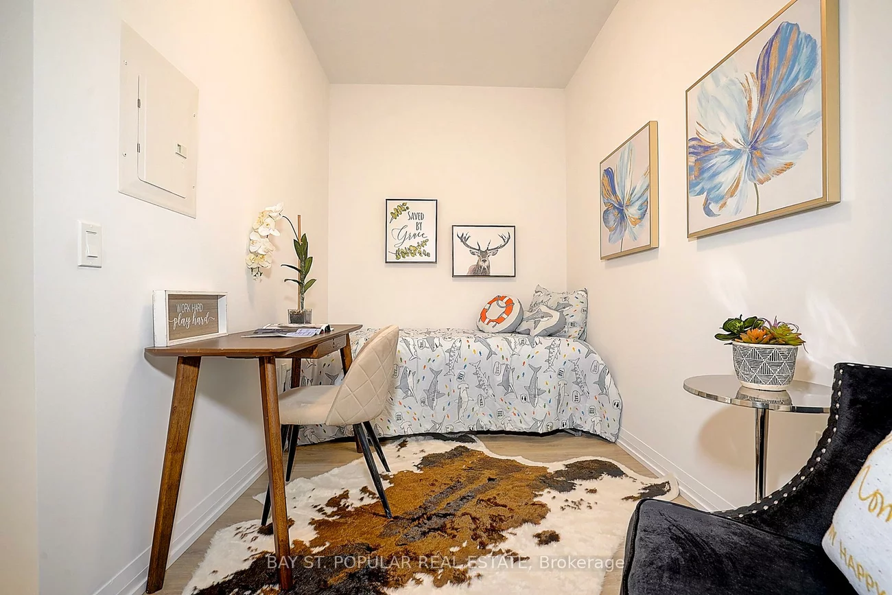 50, Dunfield, Mount Pleasant West, Toronto