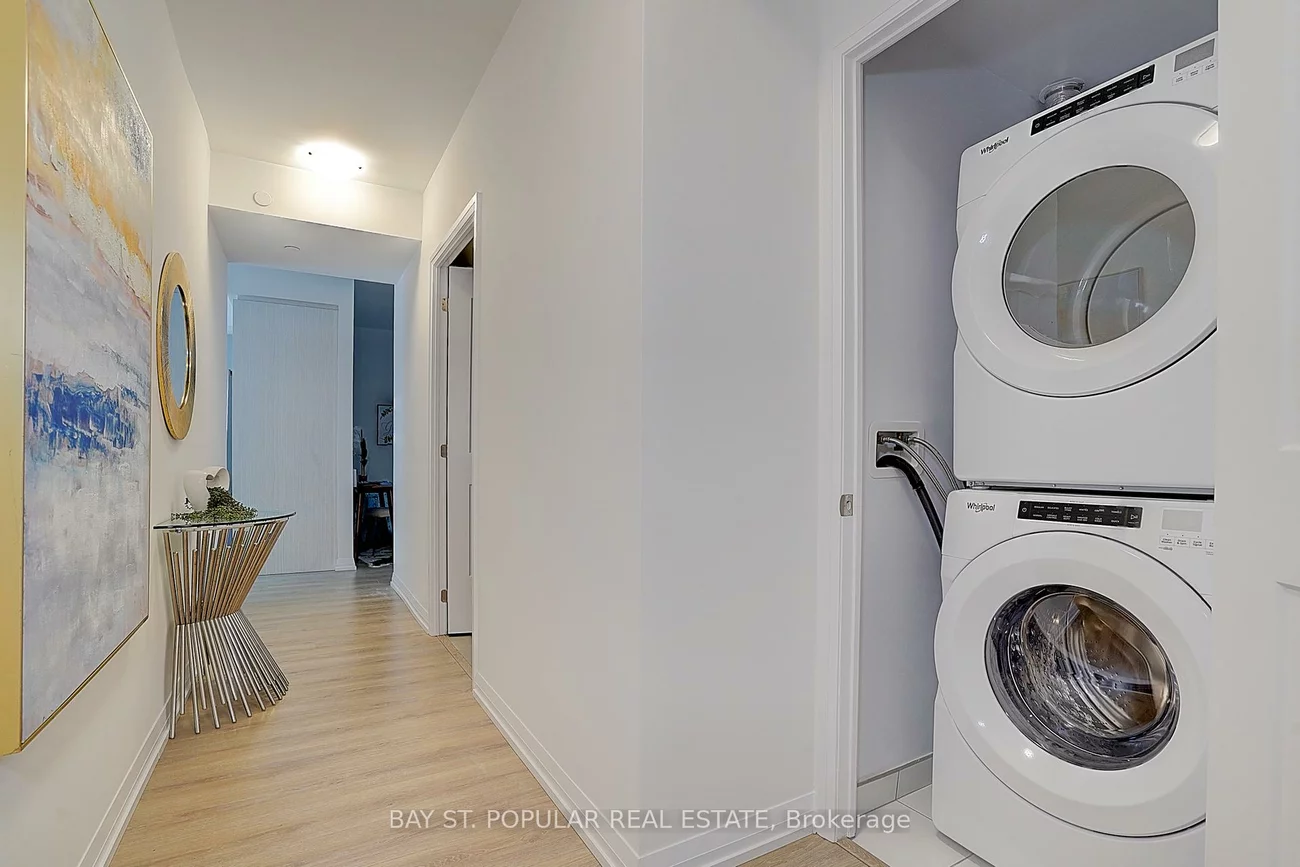 50, Dunfield, Mount Pleasant West, Toronto
