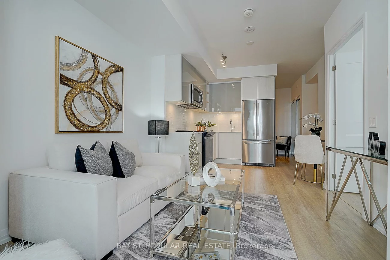 50, Dunfield, Mount Pleasant West, Toronto
