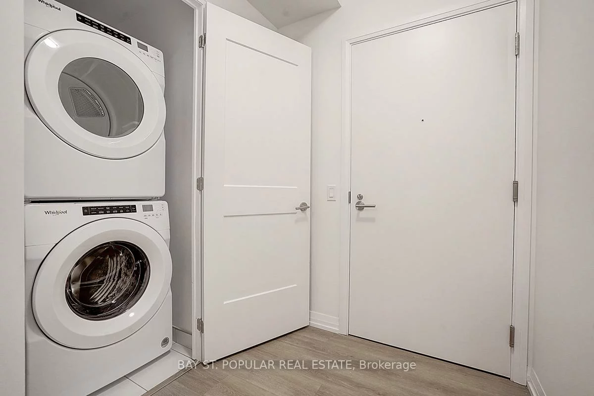 50, Dunfield, Mount Pleasant West, Toronto