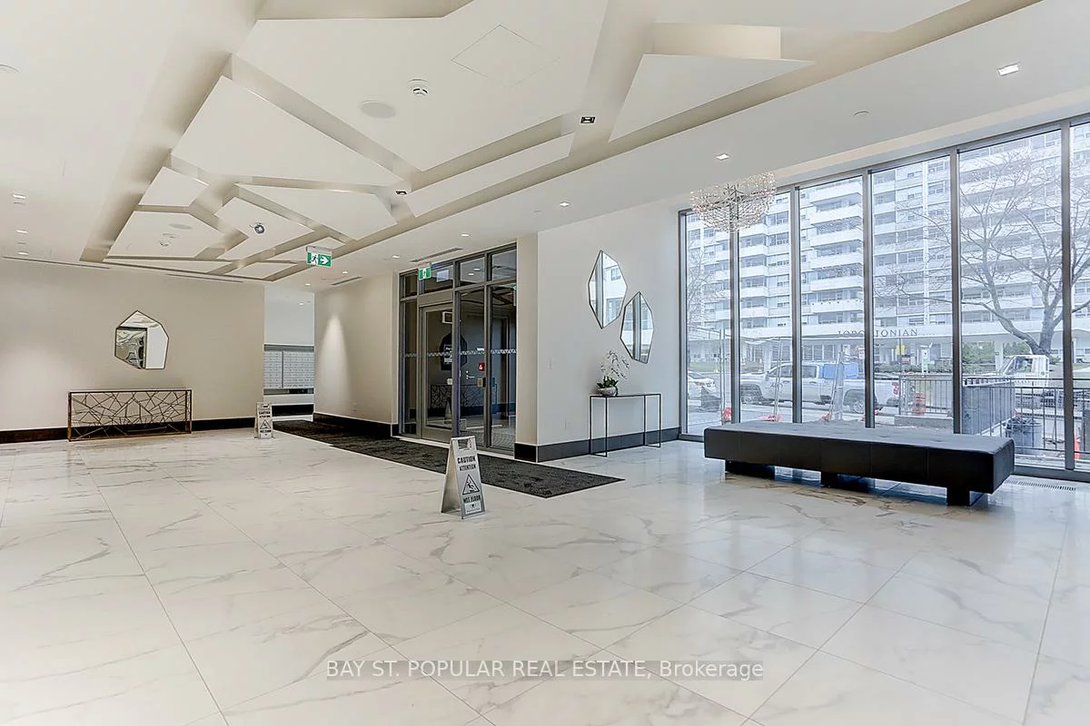 50, Dunfield, Mount Pleasant West, Toronto