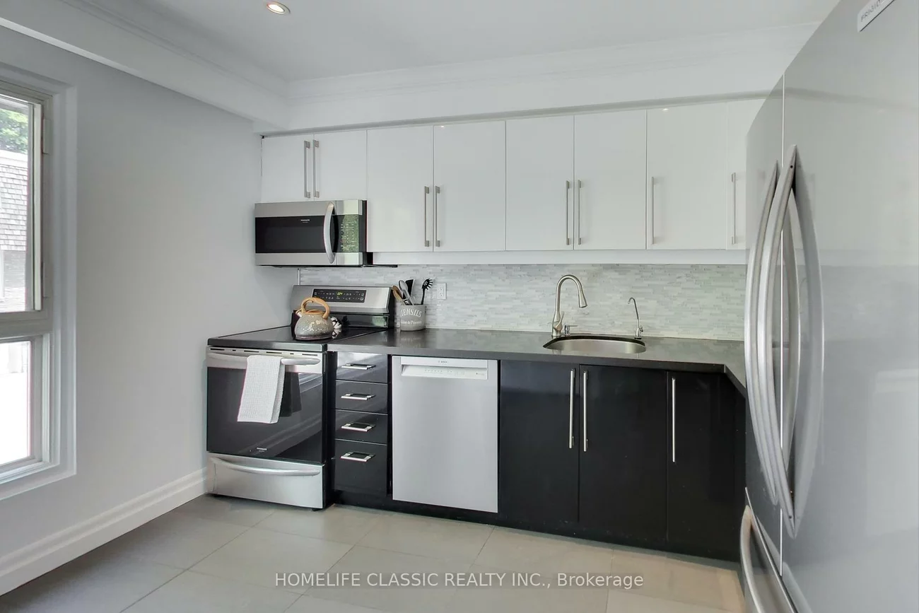 108, Wild Briarway, Bayview Village, Toronto