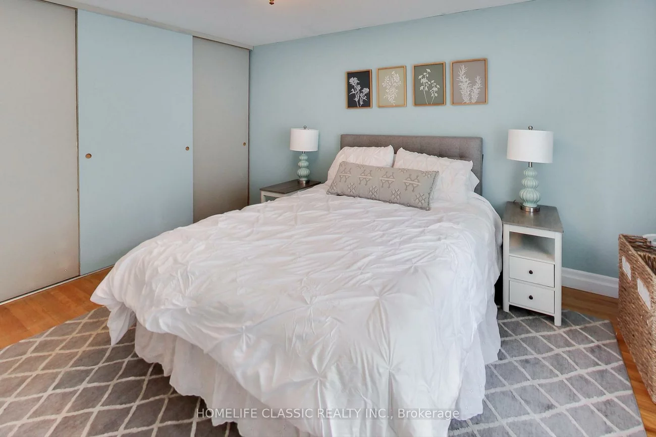 108, Wild Briarway, Bayview Village, Toronto