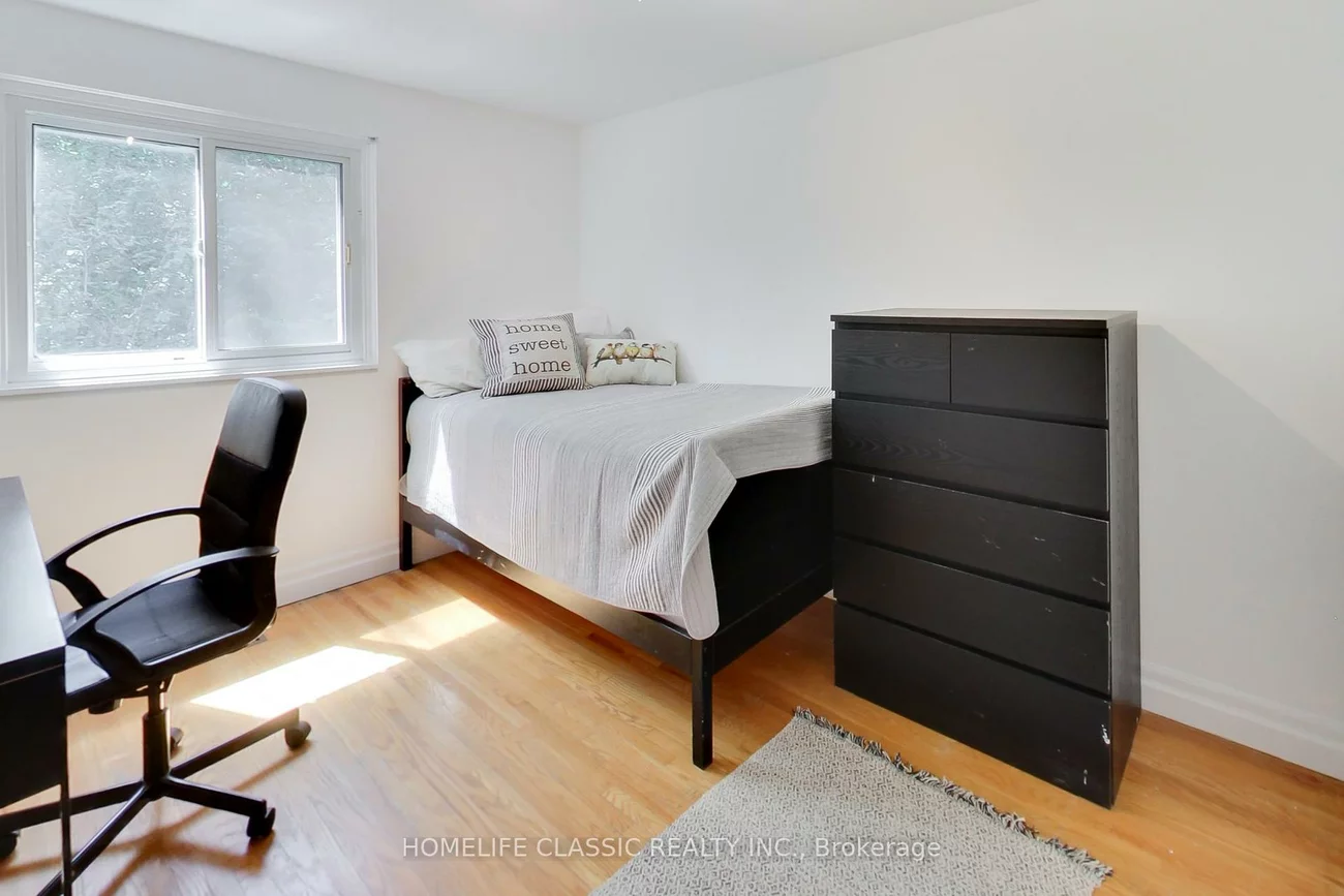 108, Wild Briarway, Bayview Village, Toronto