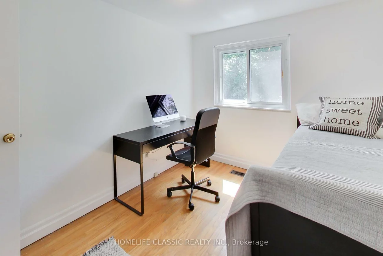 108, Wild Briarway, Bayview Village, Toronto
