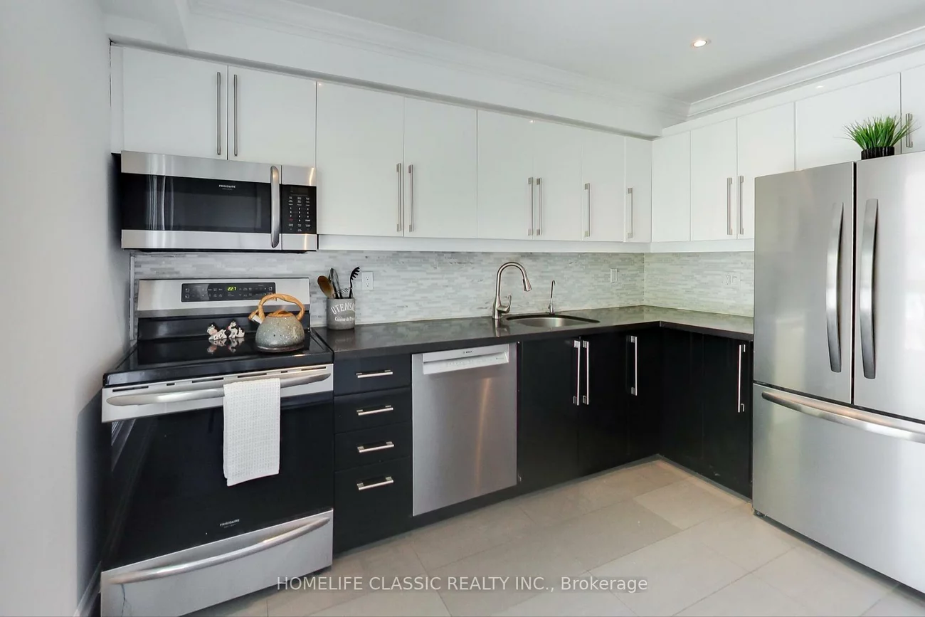 108, Wild Briarway, Bayview Village, Toronto