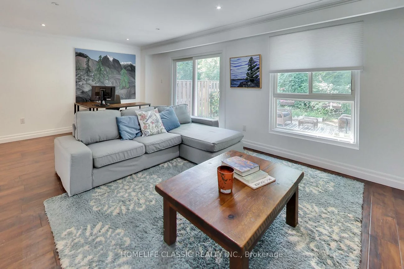 108, Wild Briarway, Bayview Village, Toronto