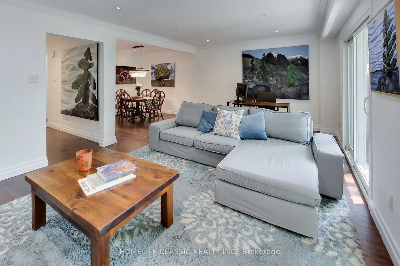 108, Wild Briarway, Bayview Village, Toronto