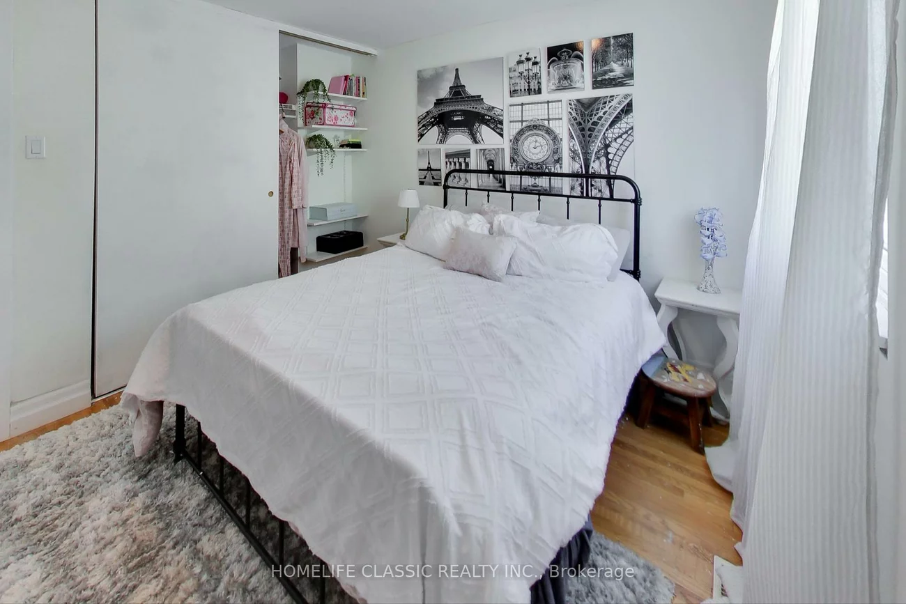 108, Wild Briarway, Bayview Village, Toronto