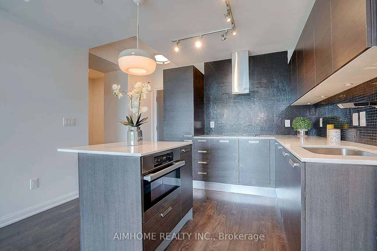 11, Bogert, Lansing-Westgate, Toronto