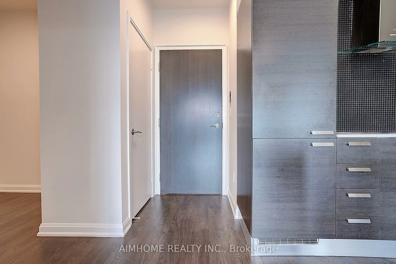 11, Bogert, Lansing-Westgate, Toronto