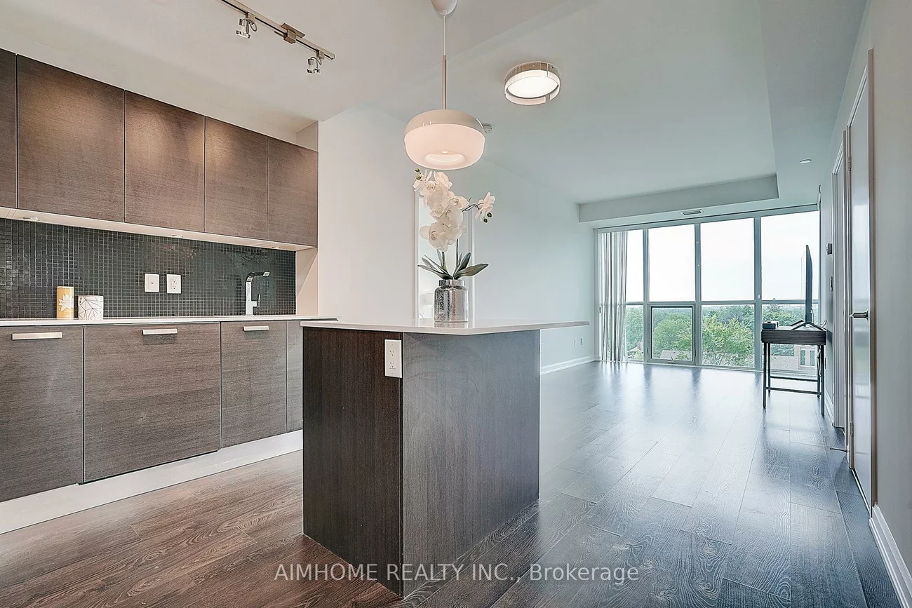 11, Bogert, Lansing-Westgate, Toronto