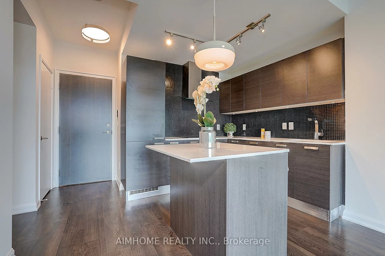 11, Bogert, Lansing-Westgate, Toronto