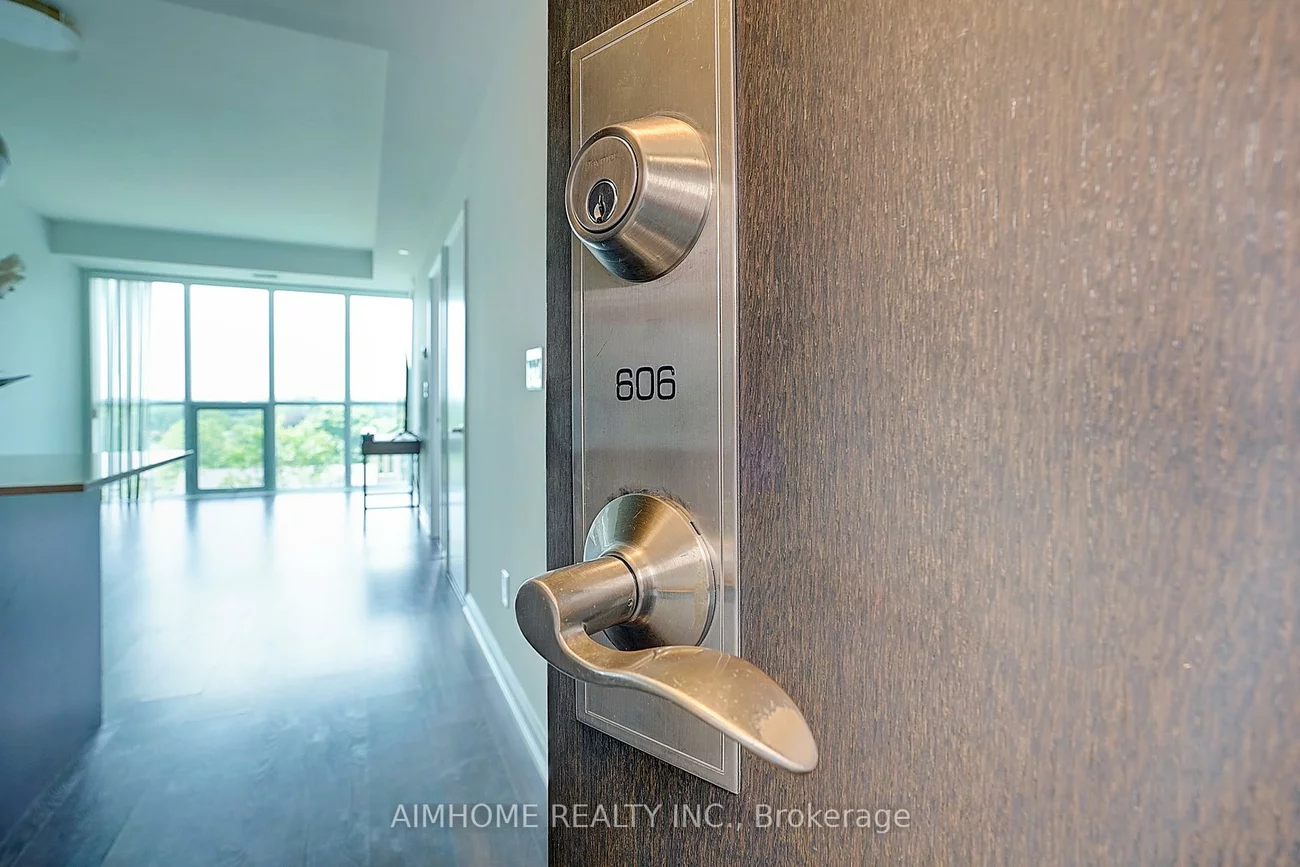 11, Bogert, Lansing-Westgate, Toronto