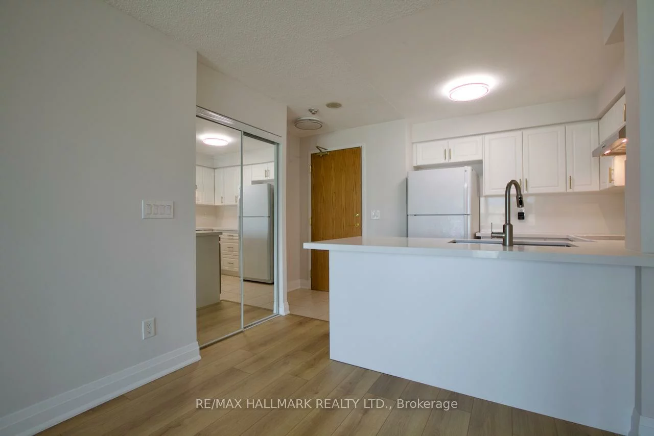 5500, Yonge, Willowdale West, Toronto