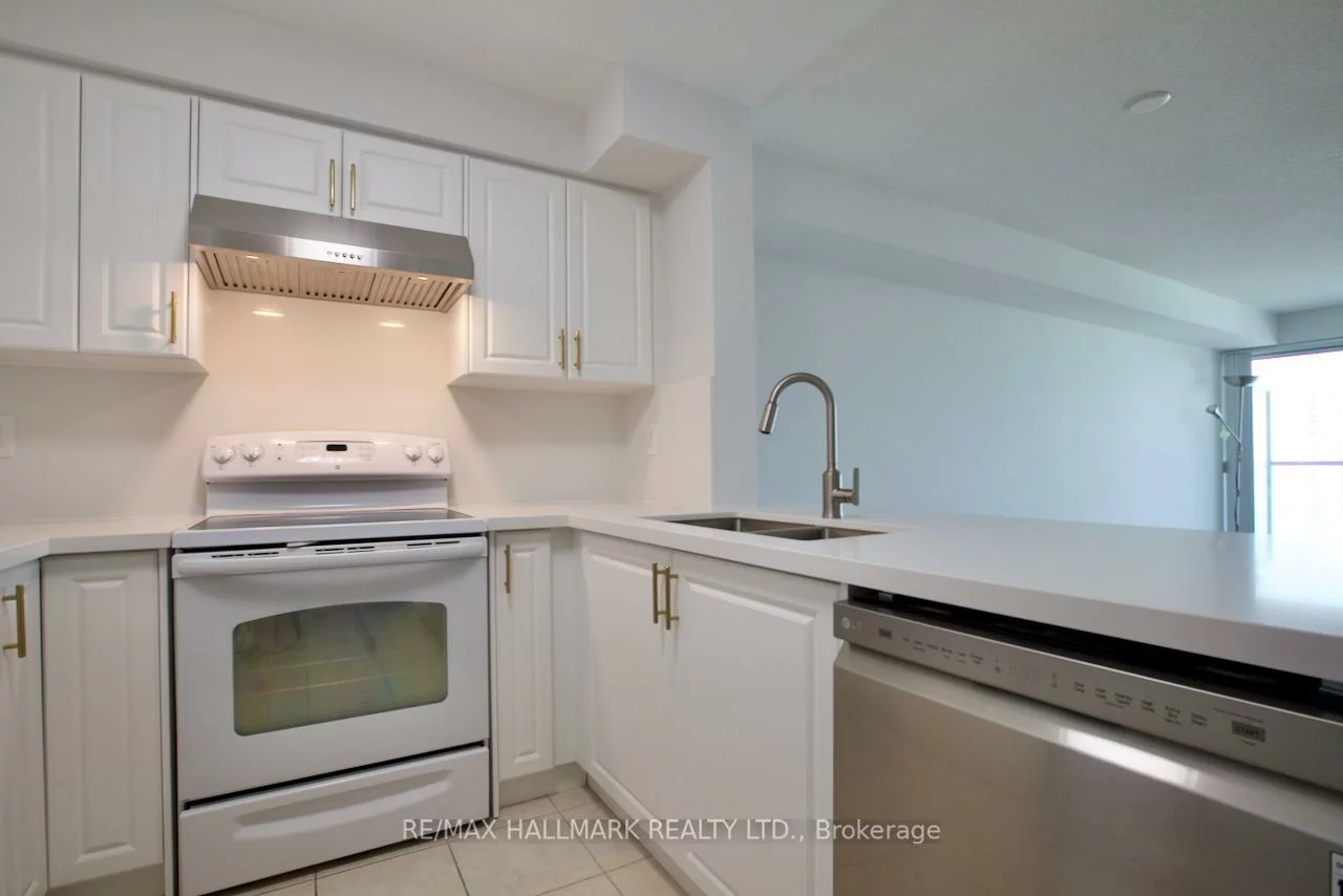 5500, Yonge, Willowdale West, Toronto