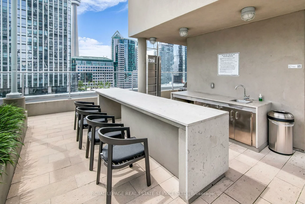 21, Nelson, Waterfront Communities C1, Toronto