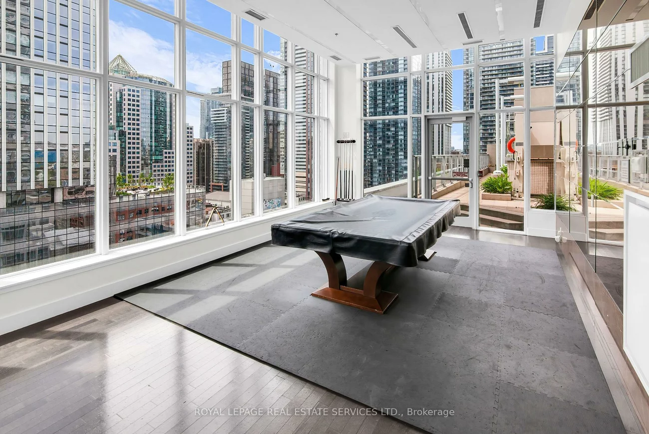 21, Nelson, Waterfront Communities C1, Toronto