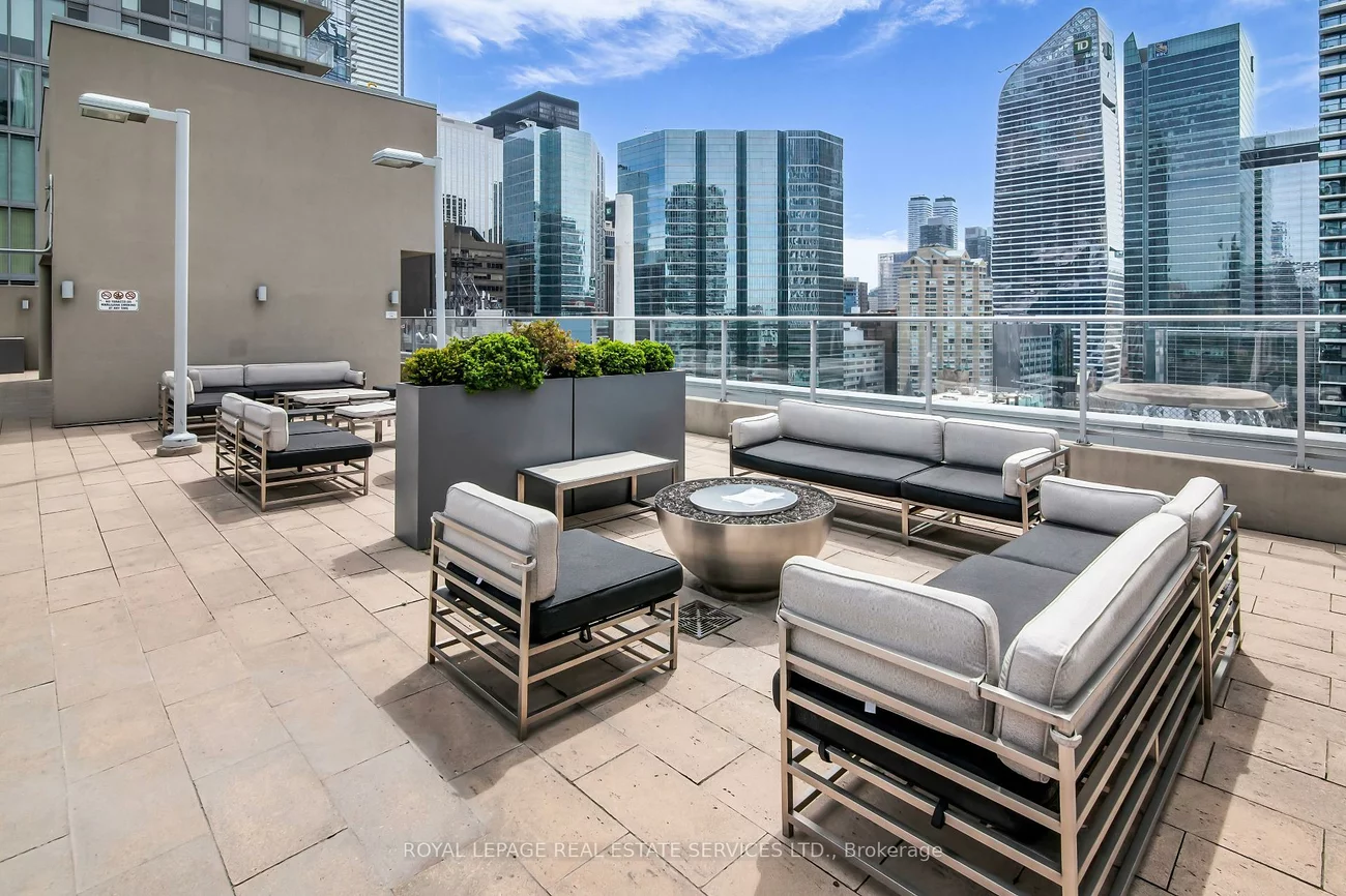 21, Nelson, Waterfront Communities C1, Toronto