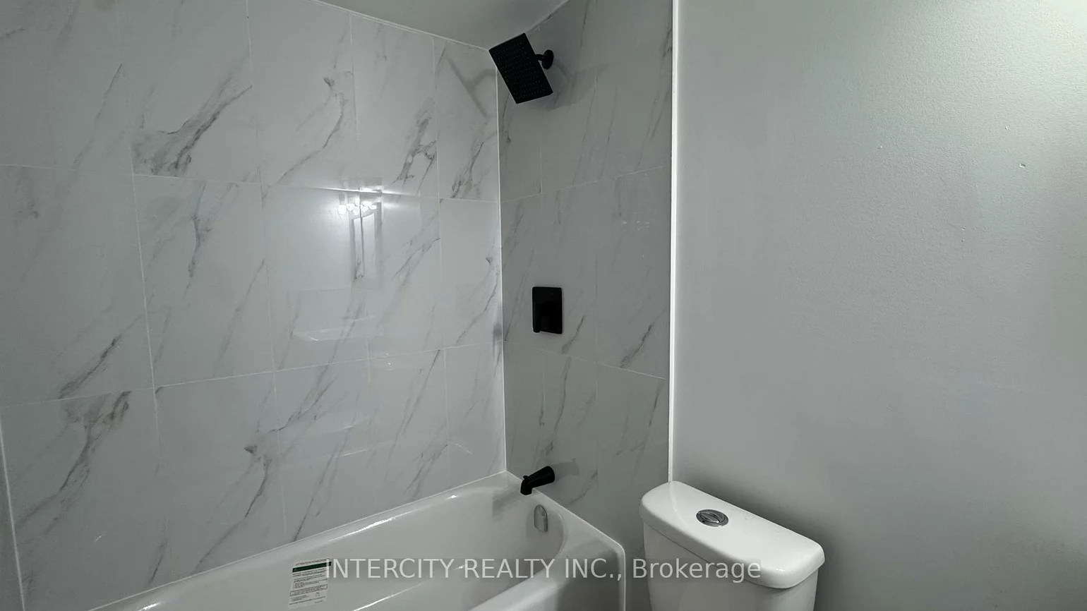 24, Woody Vine, Bayview Village, Toronto