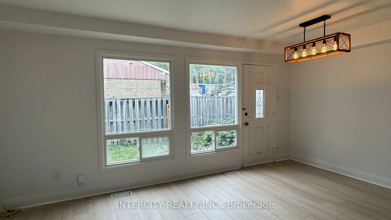 24, Woody Vine, Bayview Village, Toronto