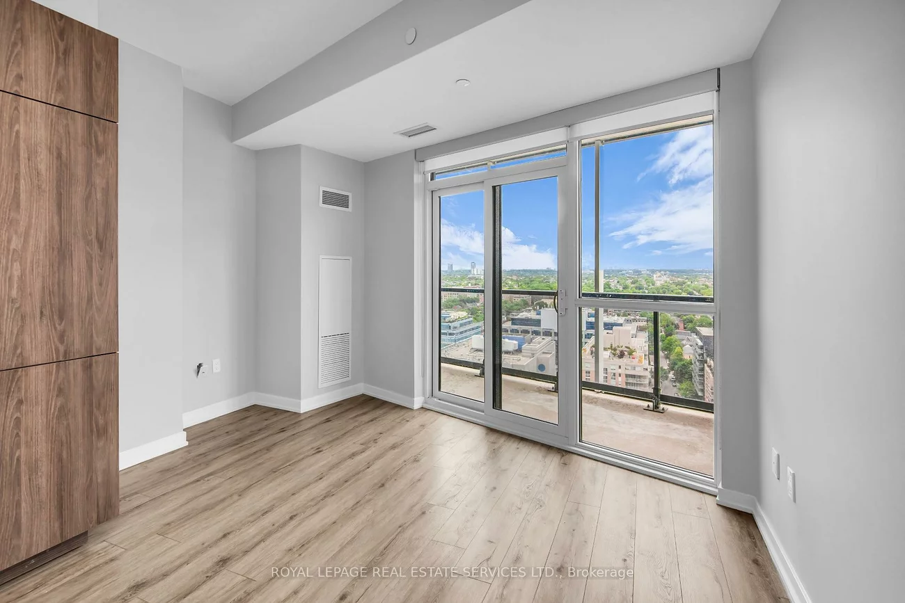 50, Ordnance, Niagara, Toronto