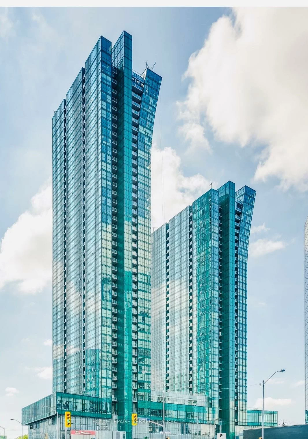 9, Bogert, Lansing-Westgate, Toronto