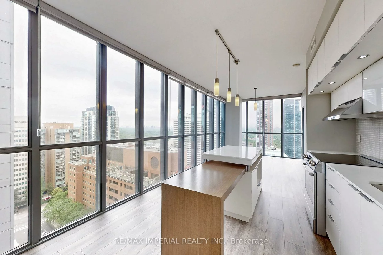 110, Charles, Church-Yonge Corridor, Toronto