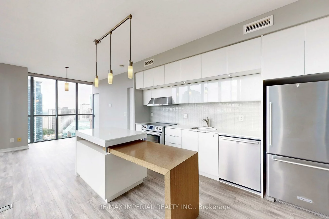 110, Charles, Church-Yonge Corridor, Toronto