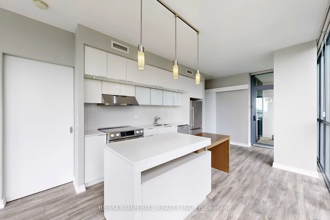 110, Charles, Church-Yonge Corridor, Toronto
