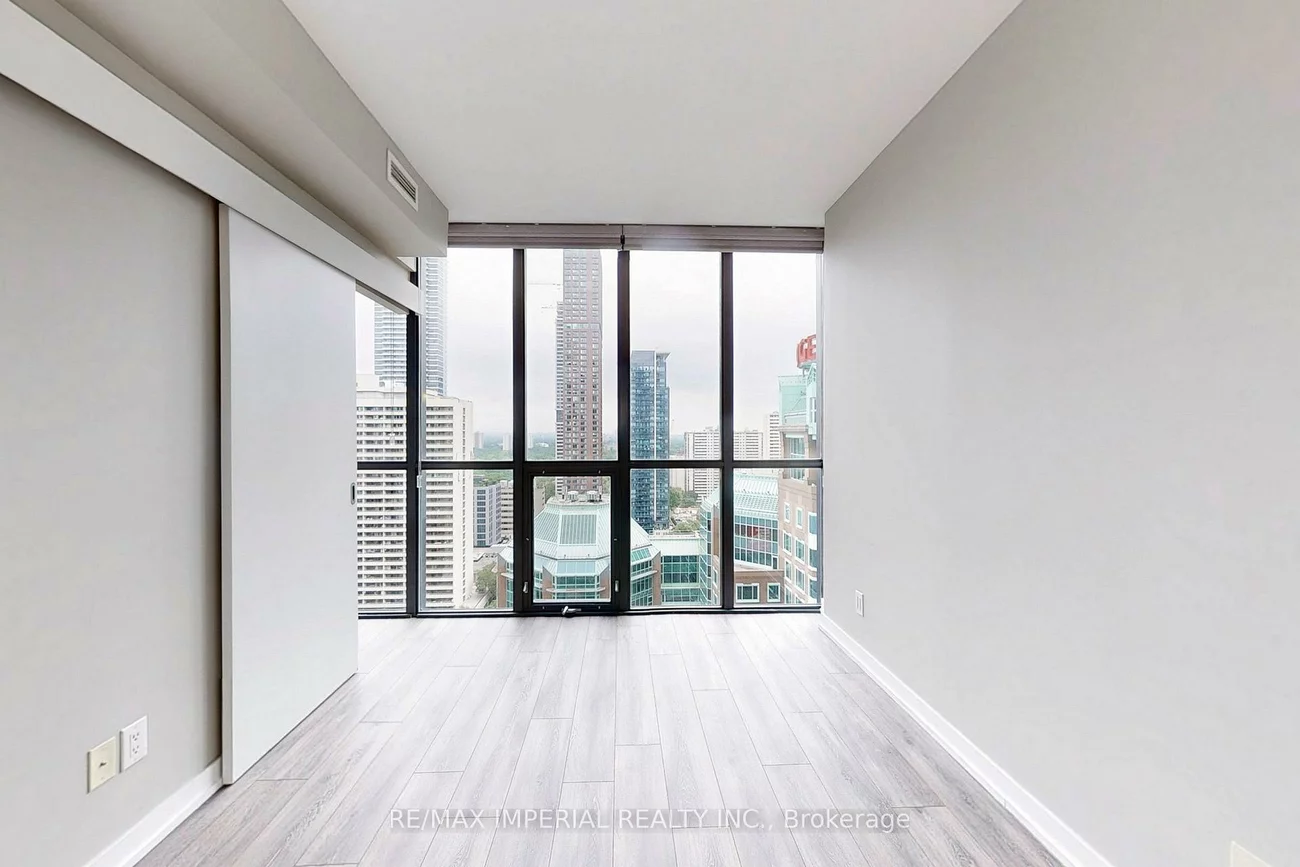 110, Charles, Church-Yonge Corridor, Toronto