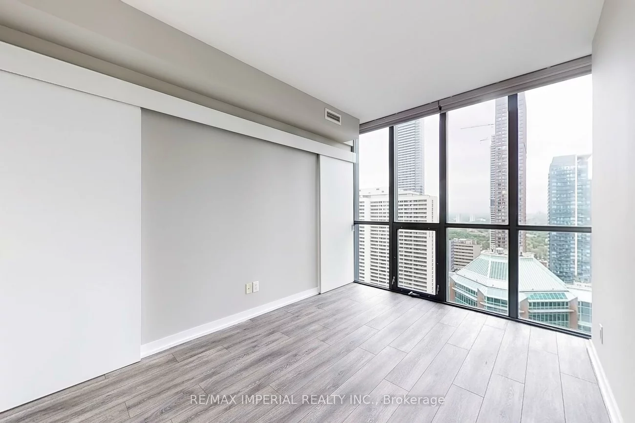 110, Charles, Church-Yonge Corridor, Toronto